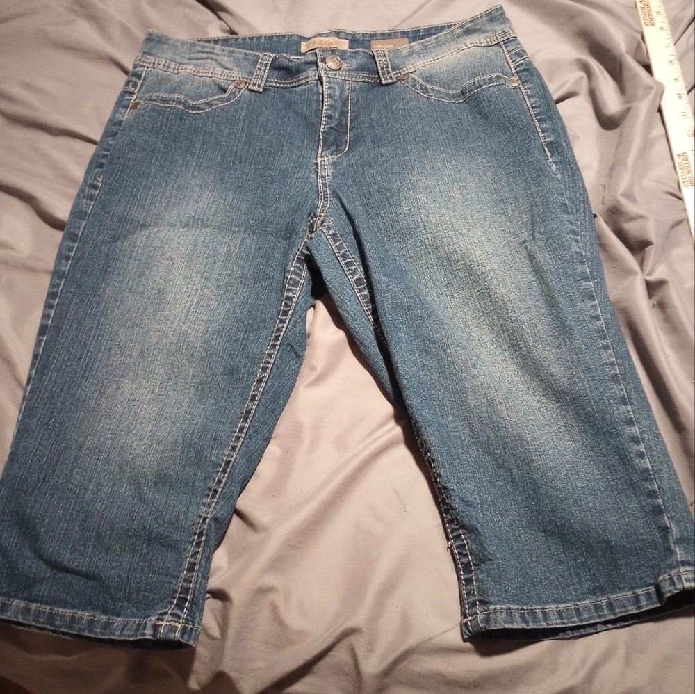 Women's capris